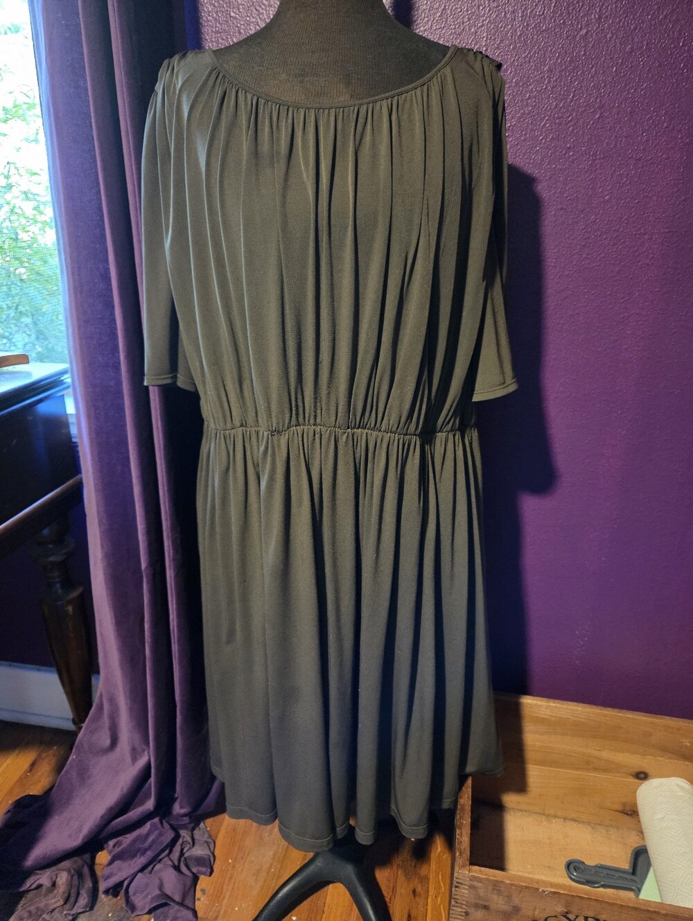 Plus Size Ellen Tracy Olive Green Gathered Midi Dress 18W EUC